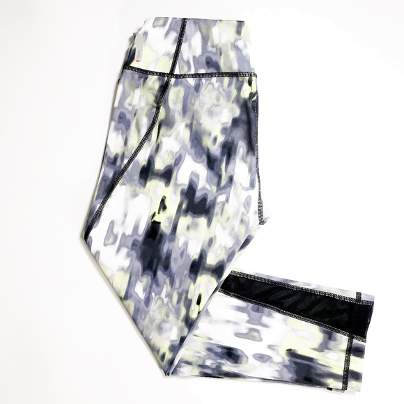 Zella | Tie-Dye Capris Leggings - Picture 1 of 7